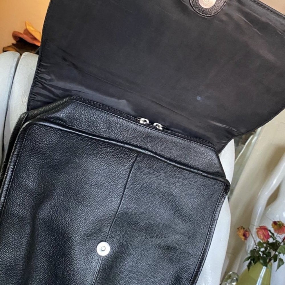 ASOS square back pack - Picture 2 of 5